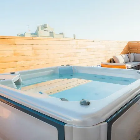 The Italian Job - Jacuzzi Penthouse